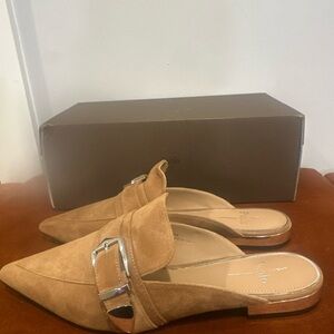 Suede Flats Pointy Toe Silver Hardware Slide On Nib neutral Classic